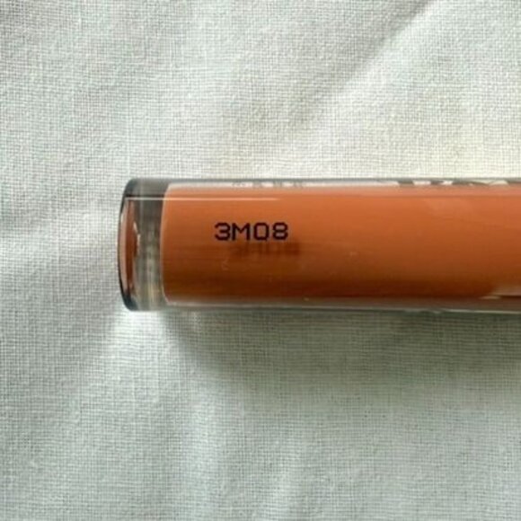 BYOD Beauty Liquid Lipstick Straight Forward Full Size Peach Nude Long Lasting - Picture 6 of 7